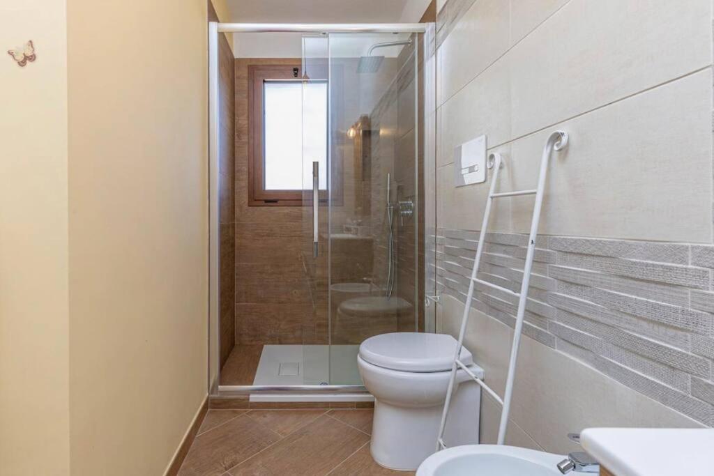 Casa Sharon Appartamento Vista Mare Ad אולביה מראה חיצוני תמונה